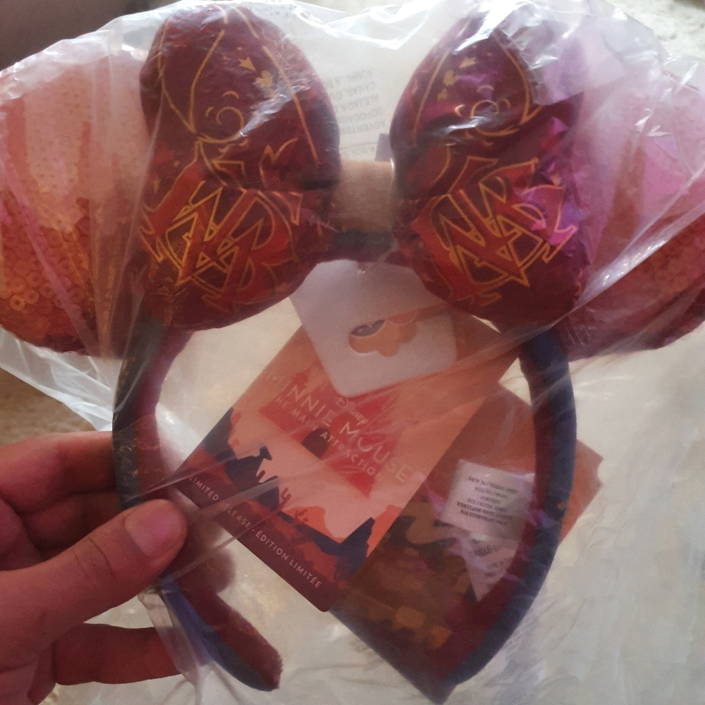 Minnie Mouse Main Attraction Headband